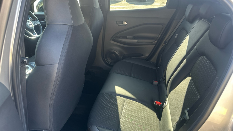 Nissan Juke 1.0 DiG-T 114 N-Connecta 5dr Petrol Hatchback